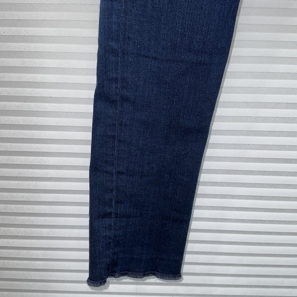 Skinny Jeans with raw hem by FRAME Size 28. - Picture 6 of 12